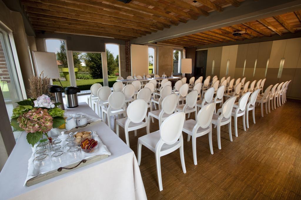 Agriturismo Cascina Caremma Besate Buitenkant foto