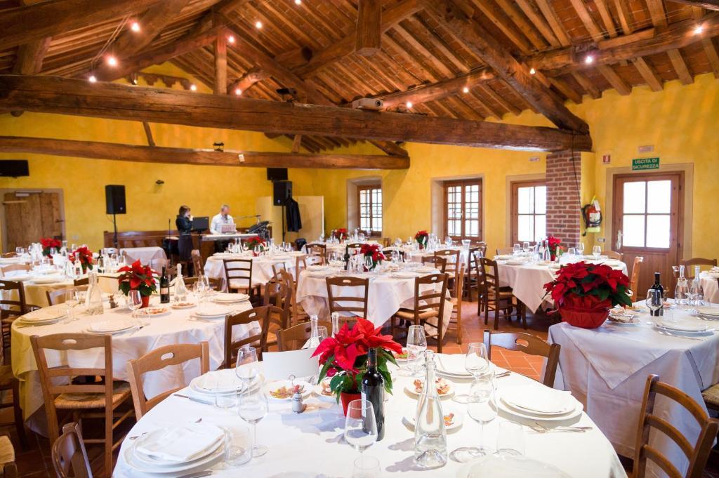 Agriturismo Cascina Caremma Besate Buitenkant foto